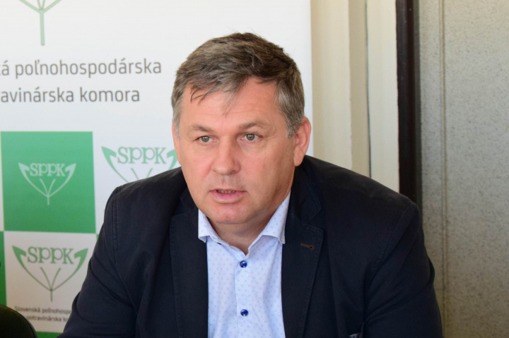 Neryžujeme. Sejeme drahšiu úrodu