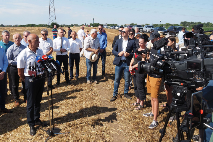 Žatevný výjazd s premiérom a ministrom v PD Špačince 