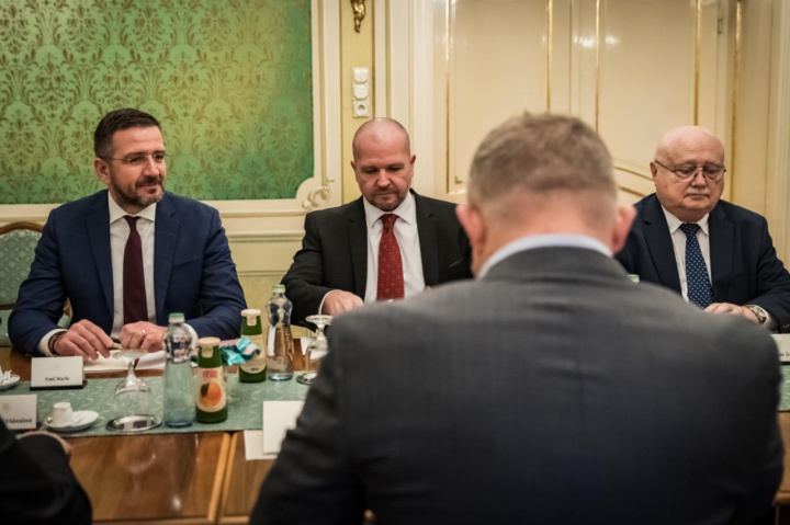 Výška štátnej pomoci ostane zachovaná